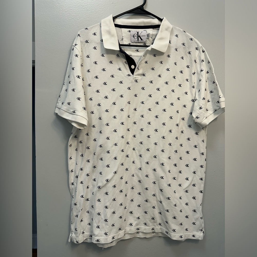 Calvin Klein Patterned White Polo Shirt